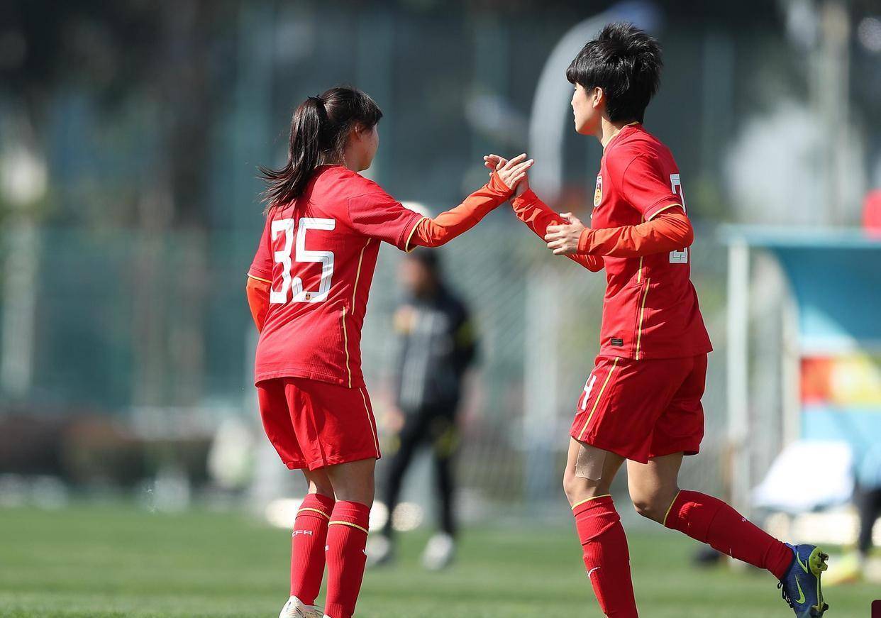 强强对话！中国女足对阵加拿大寻求胜利的简单介绍