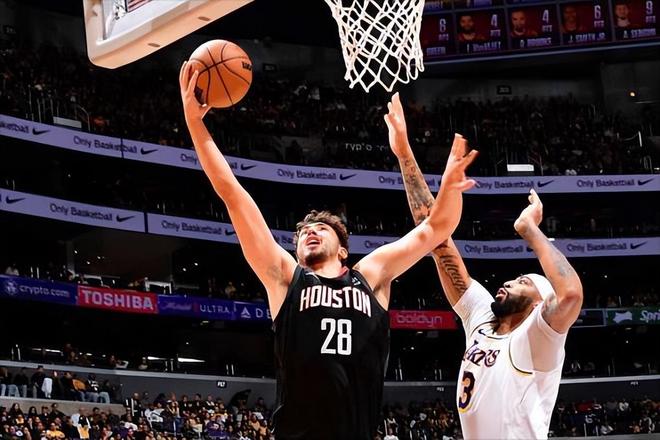 火箭队主教练被罚款，因言论不当