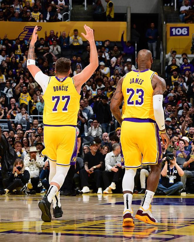 关于黄蜂客场逆转湖人,沃克全面表现率队晋级的信息 关于黄蜂客场逆转湖人,沃克全面表现率队晋级的信息