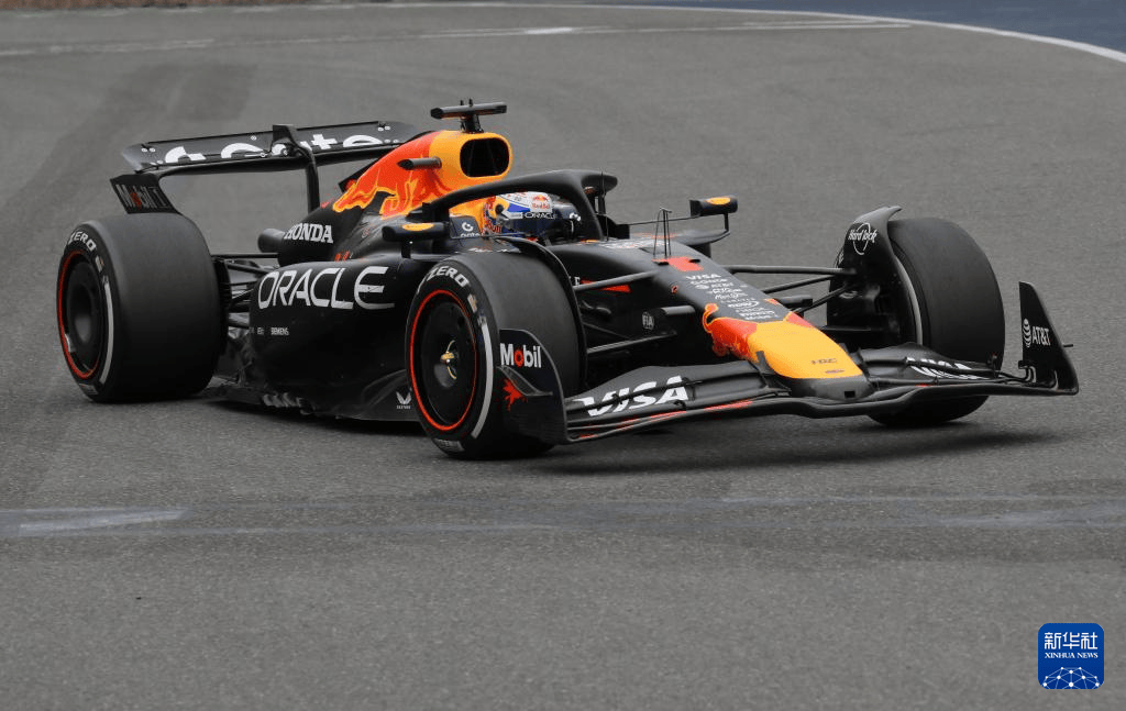 红牛二队碾压哈斯车队,塞恩斯惊艳四座 红牛二队碾压哈斯车队,塞恩斯惊艳四座