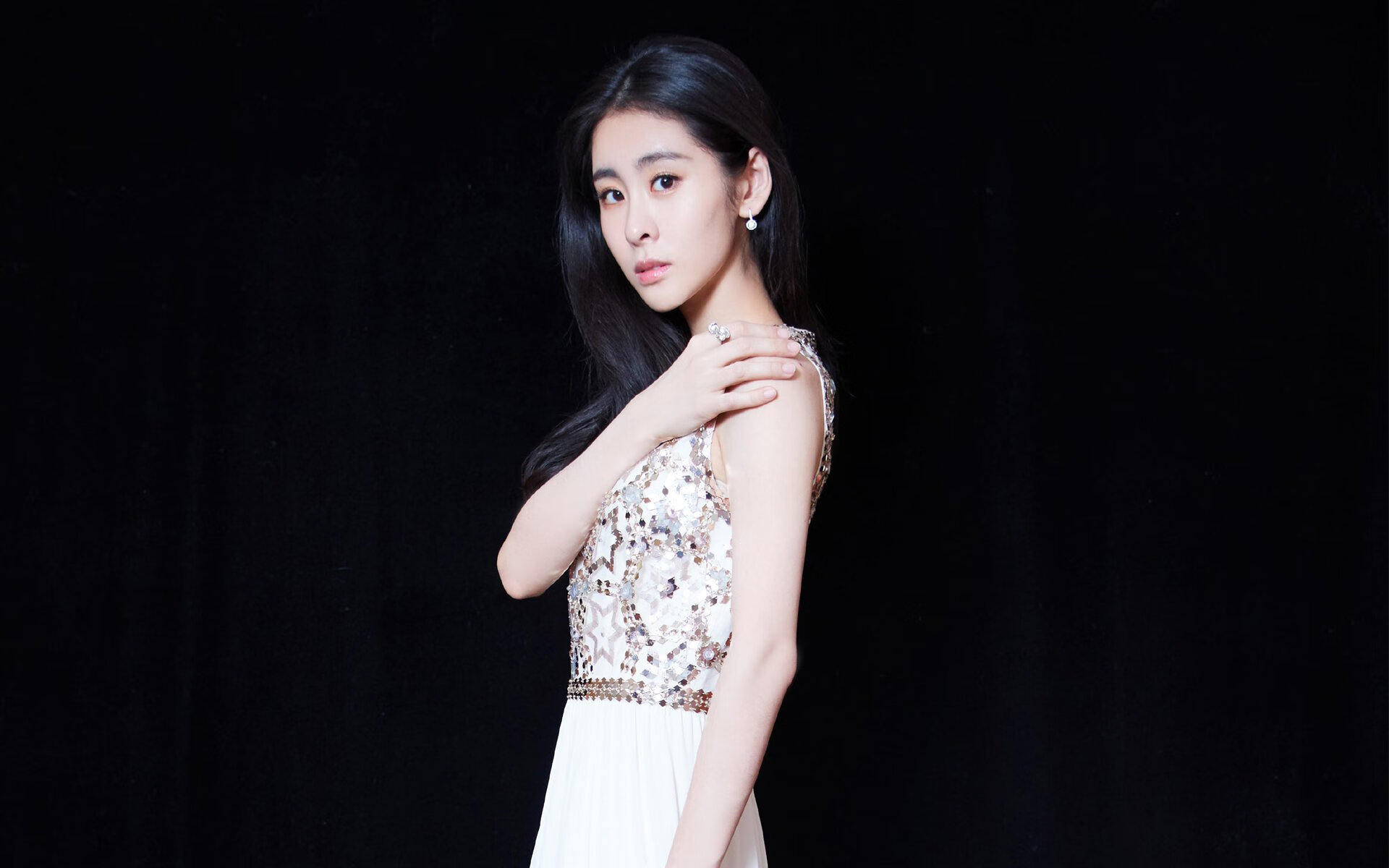 蜂群终末一刺,马克西的绝命抛投如何撕裂鹈鹕铁幕