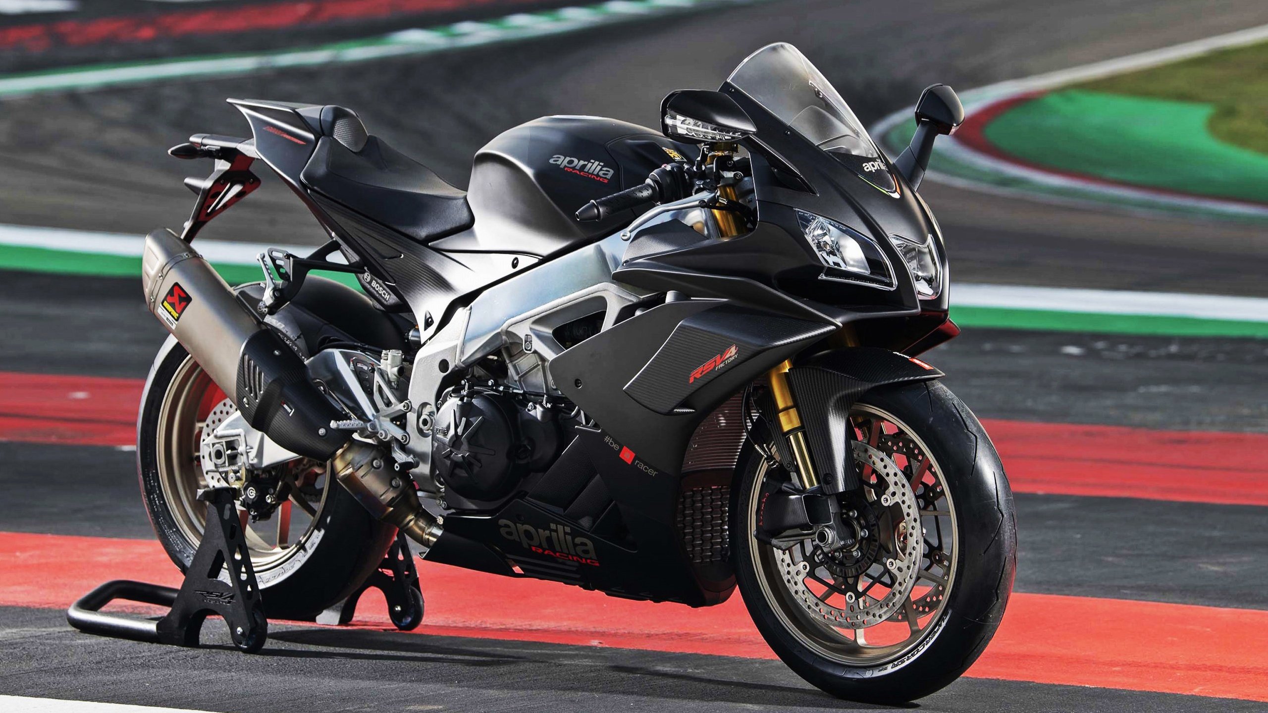 破局者凯恩,德甲争冠夜,他如何改写英格兰射手的命运密码?